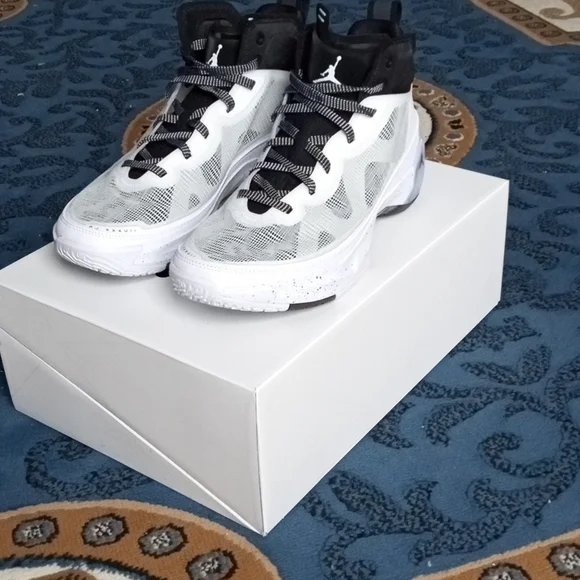 Jordan | Shoes | Jordan 37 Oreo Edition | Poshmark display picture 2